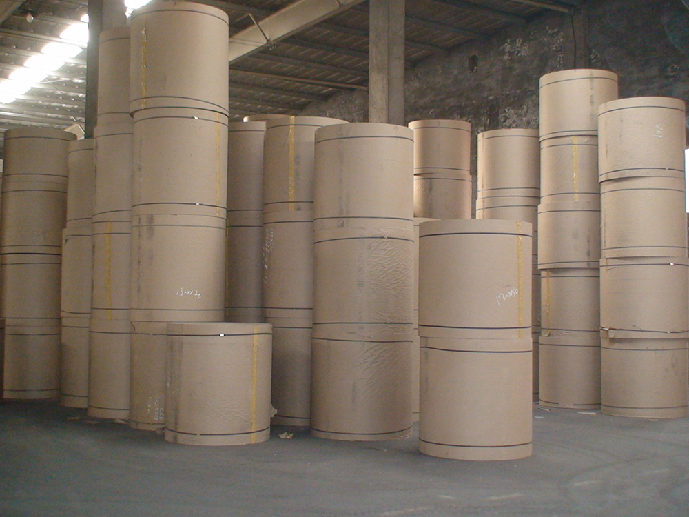 我國造紙業(yè)進(jìn)出口向左走向右走？